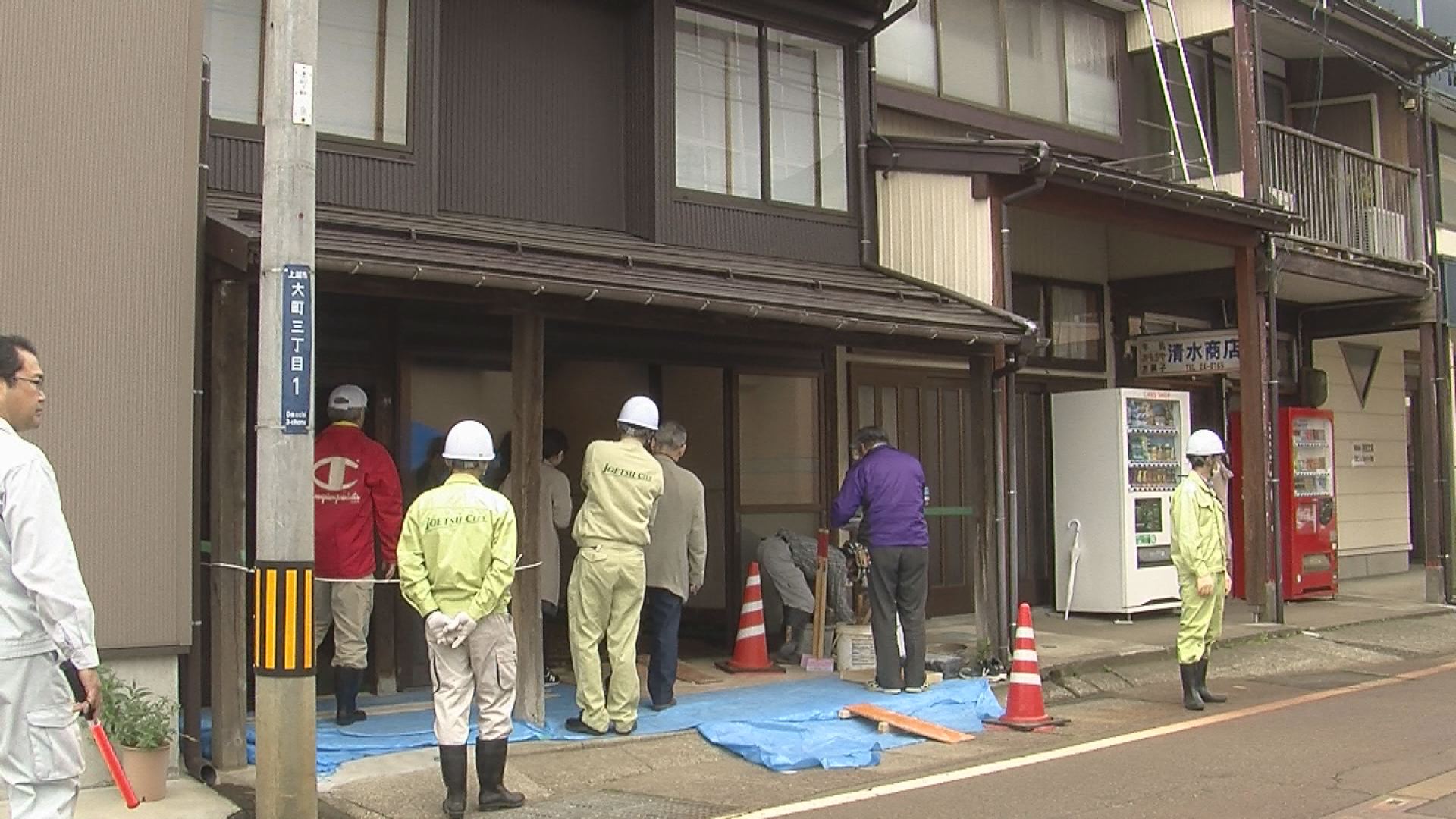 町家シェアハウスで三和土土間づくり ニュース 上越妙高タウン情報