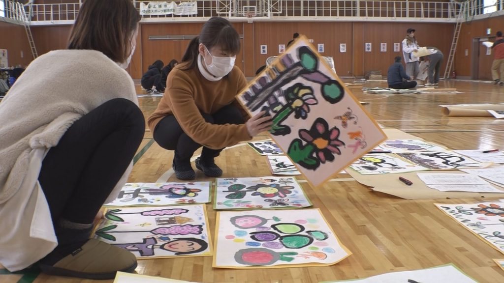 新潟県児童生徒絵画 版画コンクール 審査会始まる ニュース 上越妙高タウン情報