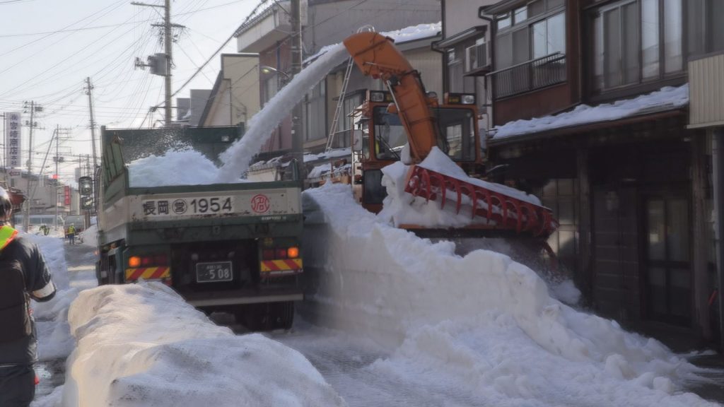 一斉雪下ろし」排雪作業はじまる 予定より早めに終わる見込み | ニュース | 上越妙高タウン情報