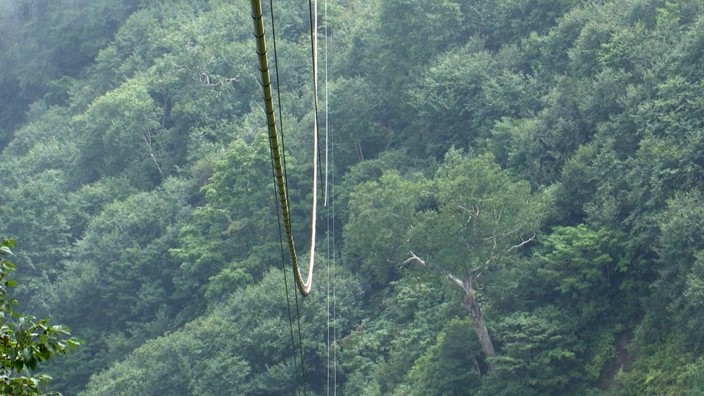 空を通る引湯湯